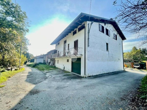 casa semindipendente in vendita a Castellamonte in zona Filia