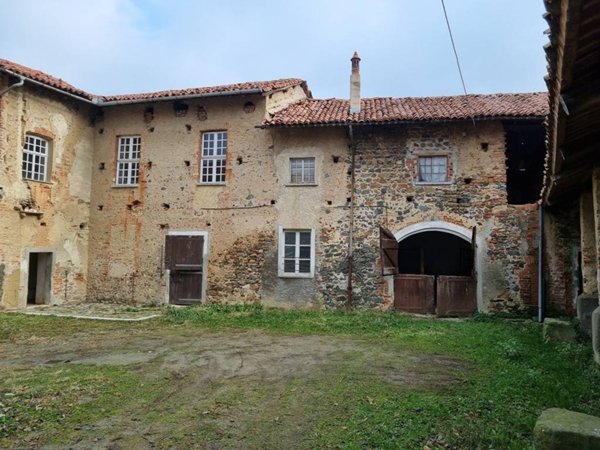 casa indipendente in vendita a Castellamonte