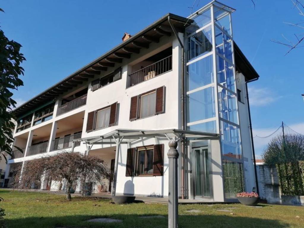 casa indipendente in vendita a Castellamonte in zona San Giovanni