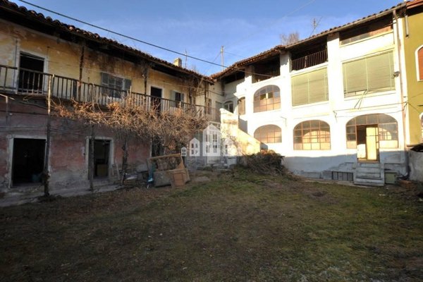 casa indipendente in vendita a Castellamonte in zona Campo