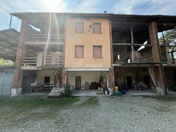 casa indipendente in vendita a Castellamonte in zona San Giovanni