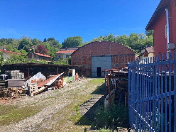 locale commerciale in vendita a Castellamonte