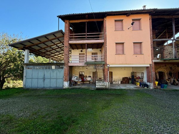 casa indipendente in vendita a Castellamonte in zona San Giovanni