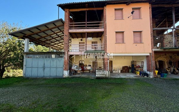 casa indipendente in vendita a Castellamonte in zona San Giovanni