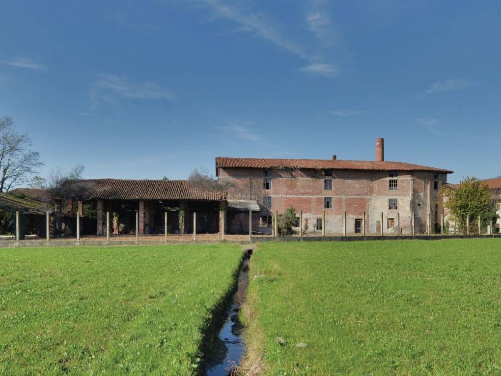 intera palazzina in vendita a Castellamonte