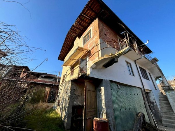 casa semindipendente in vendita a Castellamonte in zona Muriaglio