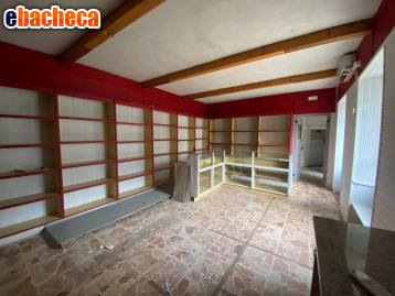 locale commerciale in vendita a Castellamonte