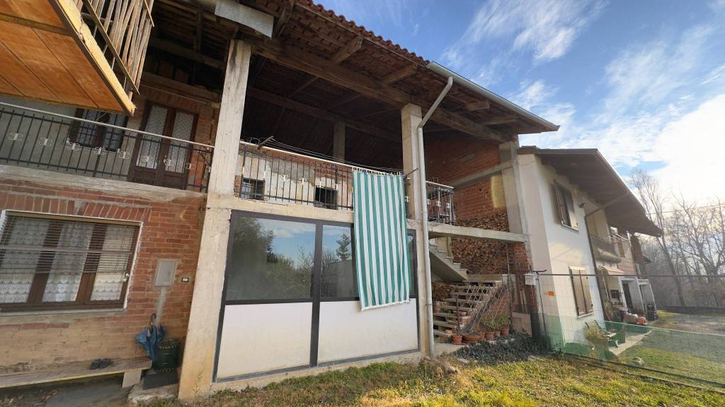 casa indipendente in vendita a Castellamonte