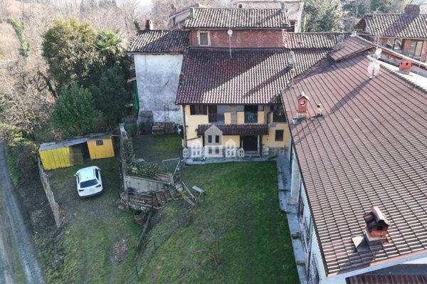casa indipendente in vendita a Castellamonte in zona Sant'Anna Boschi
