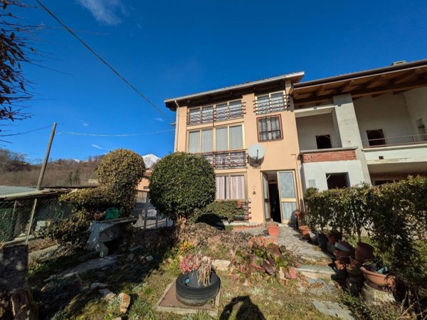 casa indipendente in vendita a Castellamonte in zona Sant'Anna Boschi