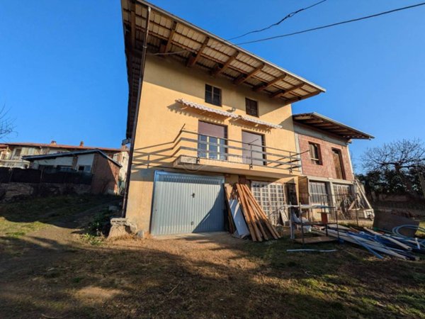 casa indipendente in vendita a Castellamonte in zona Sant'Antonio