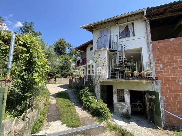 casa indipendente in vendita a Castellamonte in zona Preparetto