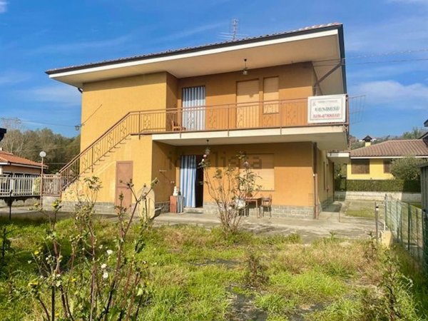 casa indipendente in vendita a Castellamonte