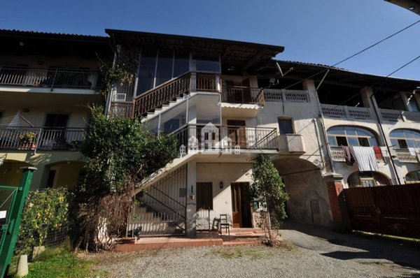 casa indipendente in vendita a Castellamonte in zona San Giovanni