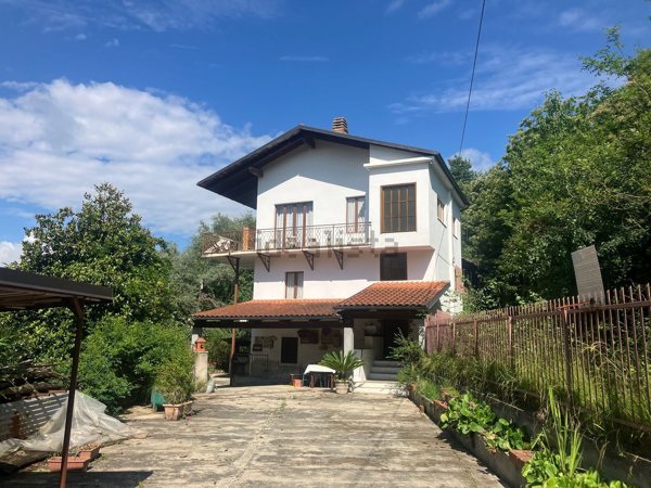 casa indipendente in vendita a Castellamonte