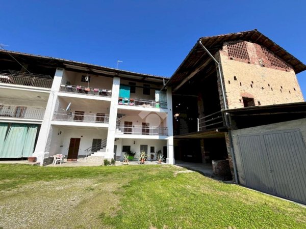 casa semindipendente in vendita a Castellamonte in zona San Giovanni