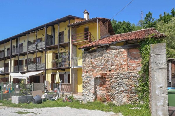 casa indipendente in vendita a Castellamonte in zona Spineto