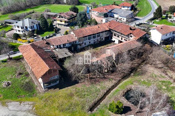 terreno edificabile in vendita a Castellamonte in zona Spineto
