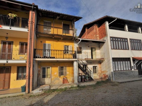 casa semindipendente in vendita a Castellamonte in zona Preparetto