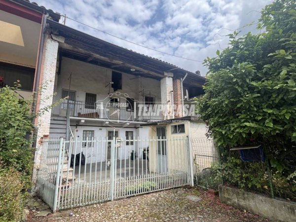casa indipendente in vendita a Castellamonte in zona Preparetto