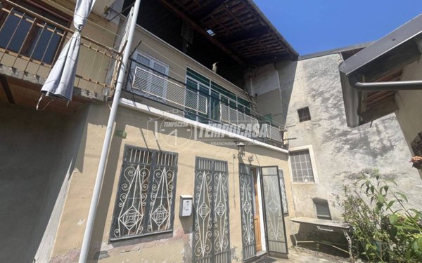 casa indipendente in vendita a Castellamonte in zona Muriaglio