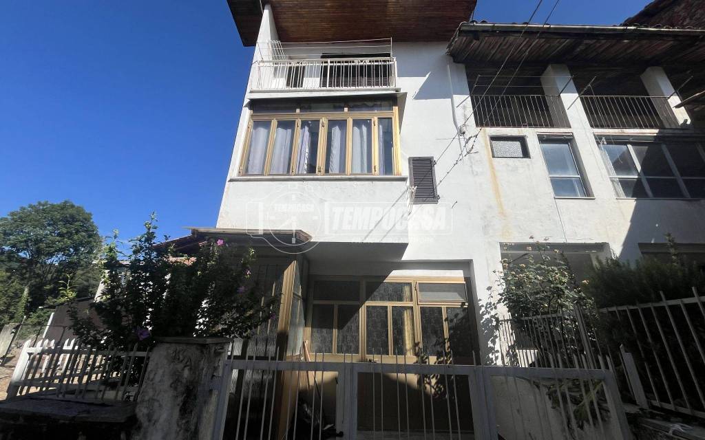 casa indipendente in vendita a Castellamonte in zona Campo