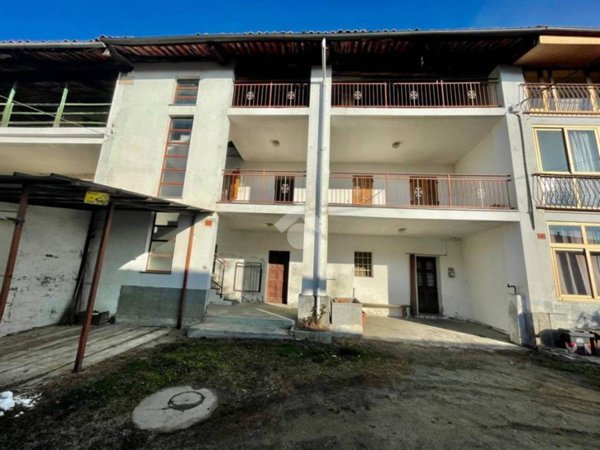 casa indipendente in vendita a Castellamonte in zona San Giovanni