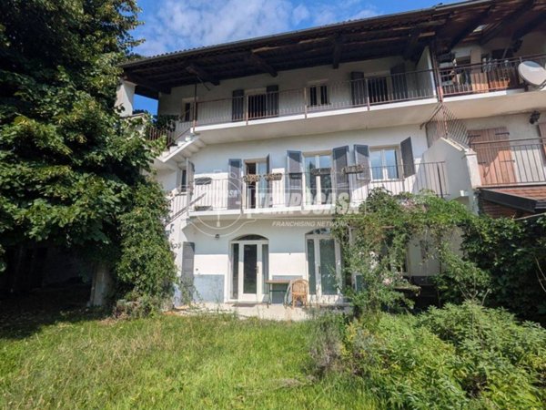 casa indipendente in vendita a Castellamonte in zona Spineto