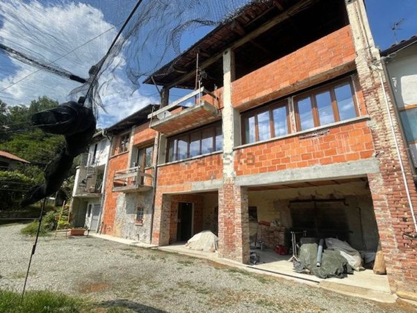 casa indipendente in vendita a Castellamonte