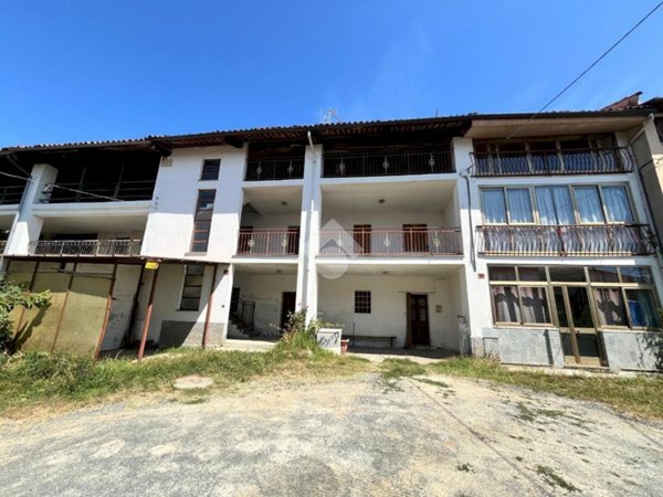 casa semindipendente in vendita a Castellamonte in zona San Giovanni