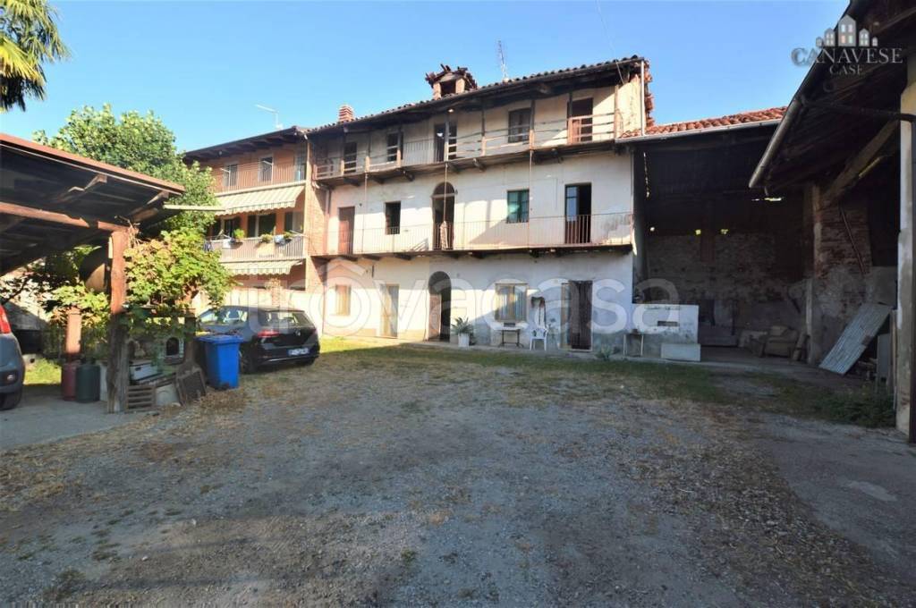 casa semindipendente in vendita a Castellamonte in zona Sant'Antonio