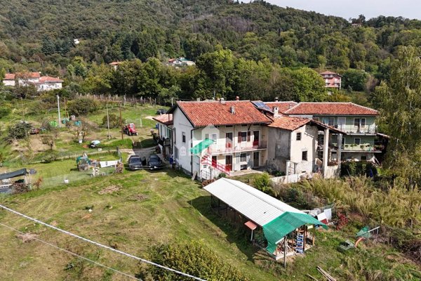 casa indipendente in vendita a Castellamonte in zona Sant'Anna Boschi