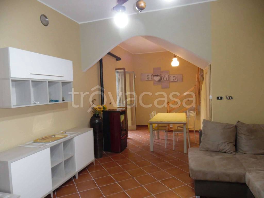 casa indipendente in vendita a Castellamonte in zona Sant'Anna Boschi