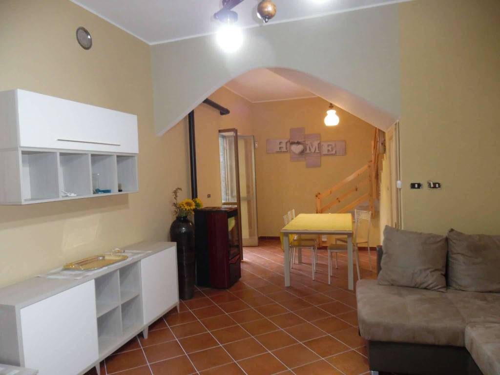 casa indipendente in vendita a Castellamonte in zona Sant'Anna Boschi