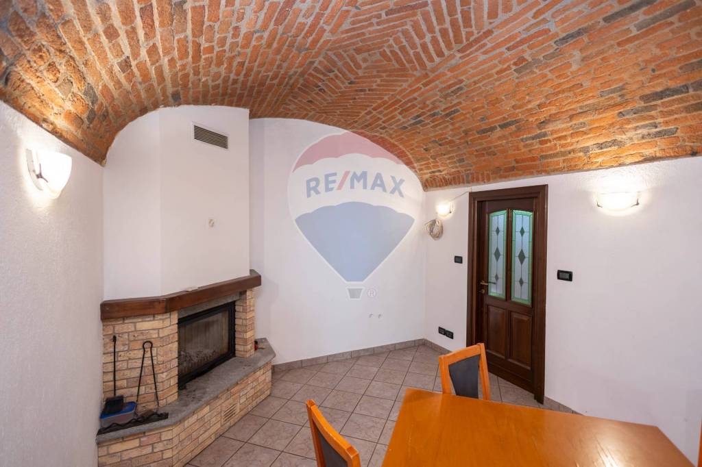 casa indipendente in vendita a Castellamonte in zona Spineto