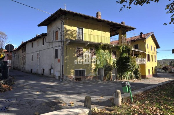 casa indipendente in vendita a Castellamonte in zona San Giovanni