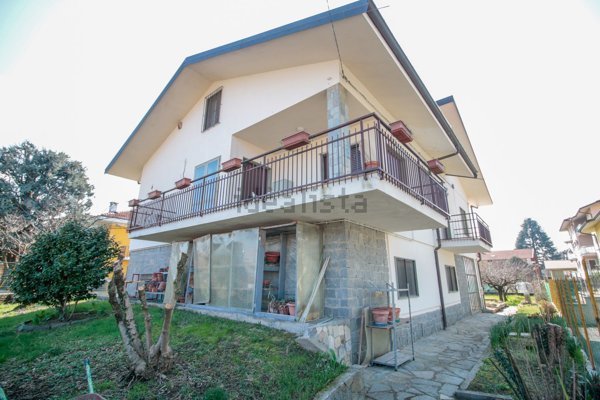 casa indipendente in vendita a Castellamonte