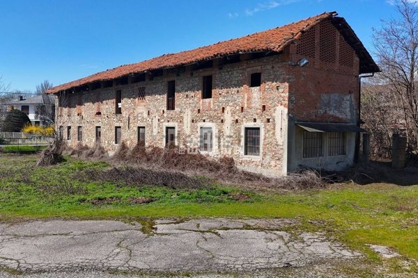 casa indipendente in vendita a Castellamonte in zona Spineto