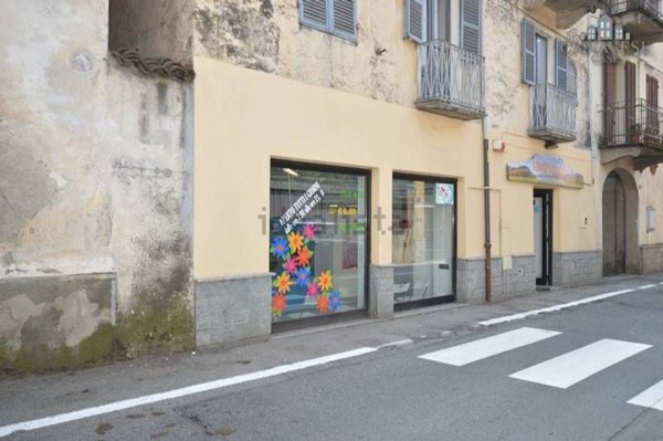 locale commerciale in vendita a Castellamonte