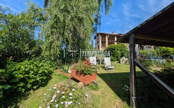 casa indipendente in vendita a Castellamonte in zona Sant'Anna Boschi