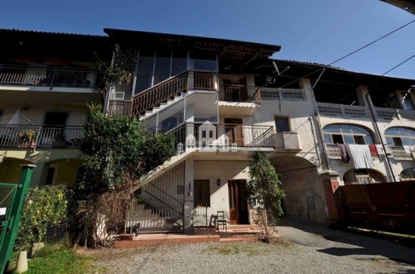 casa indipendente in vendita a Castellamonte in zona San Giovanni