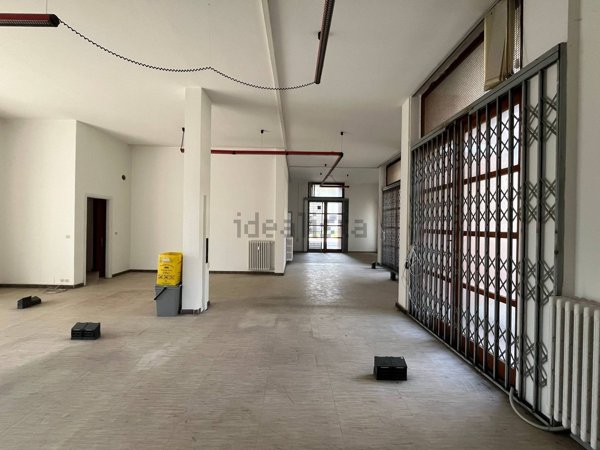 locale commerciale in vendita a Castellamonte in zona Sant'Antonio