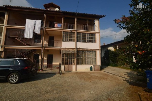 casa indipendente in vendita a Castellamonte in zona Sant'Antonio