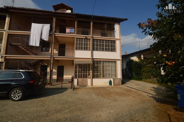 casa indipendente in vendita a Castellamonte in zona Sant'Antonio