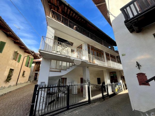 casa semindipendente in vendita a Castellamonte in zona Muriaglio