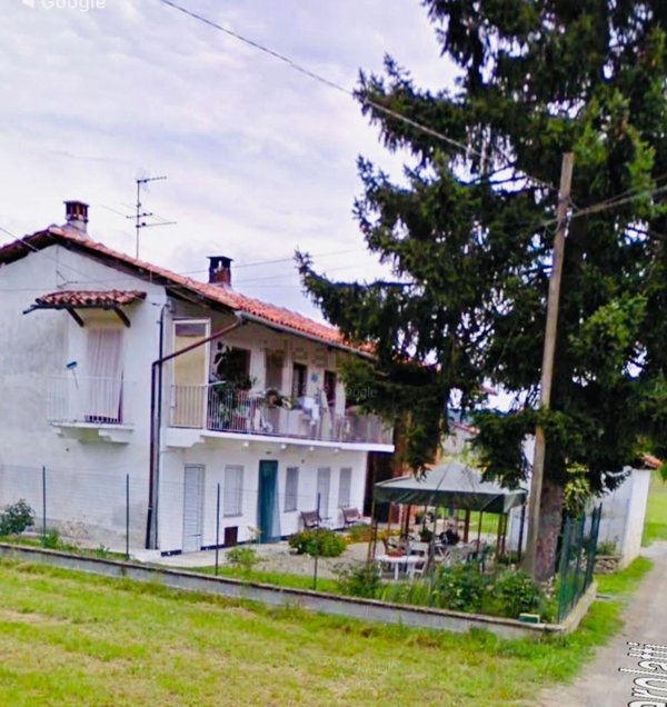 casa indipendente in vendita a Castellamonte in zona Preparetto