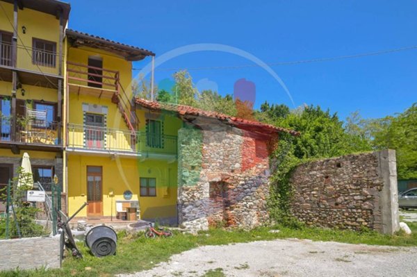 casa indipendente in vendita a Castellamonte in zona Spineto