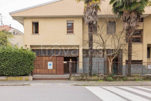 casa indipendente in vendita a Castellamonte in zona Sant'Antonio