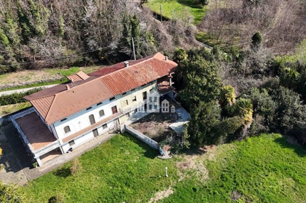 casa indipendente in vendita a Castellamonte in zona Spineto