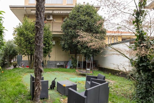 casa indipendente in vendita a Castellamonte in zona Sant'Antonio